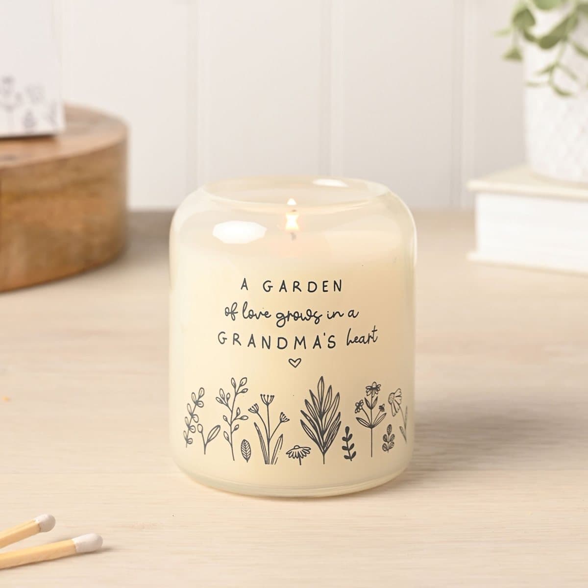 Grandma glass candle with floral illustrations