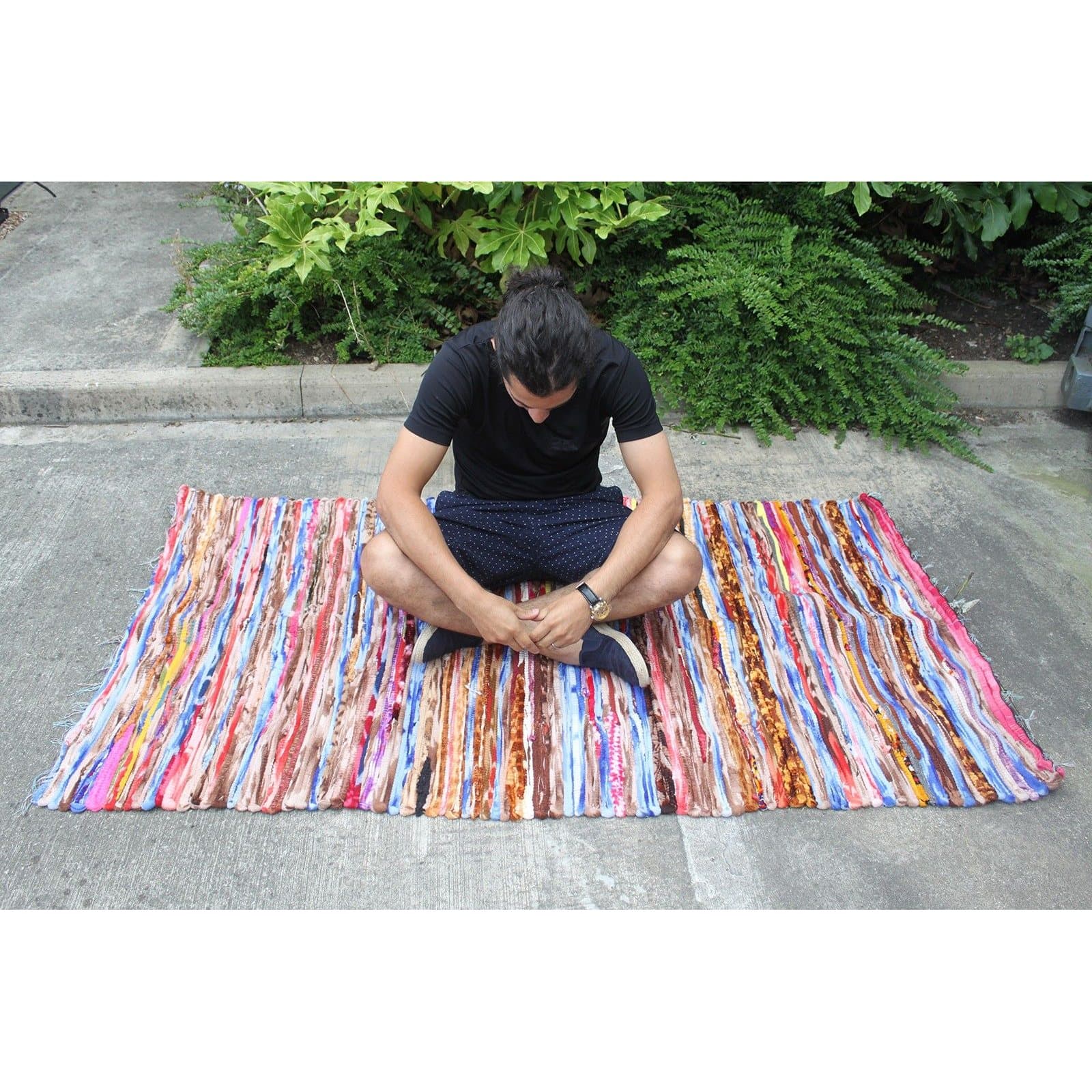 Large handmade velvet rag rug, 105 x 185 cm