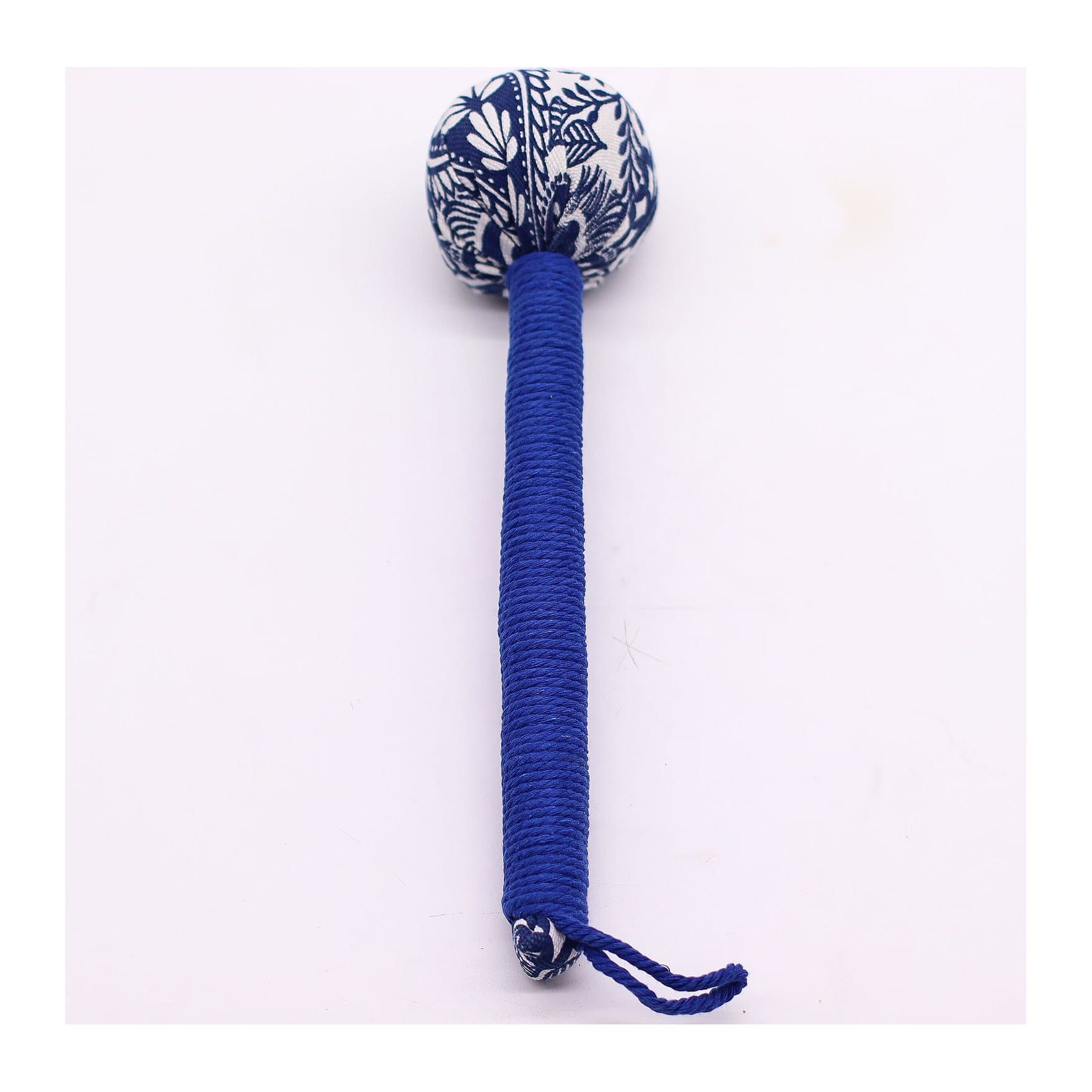 Wormwood massage hammer made of bamboo and polyester