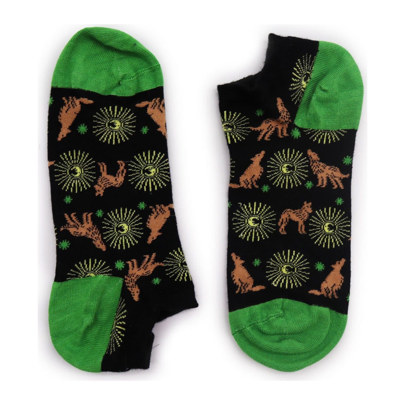 Low-cut bamboo socks with a moonlight wolves design