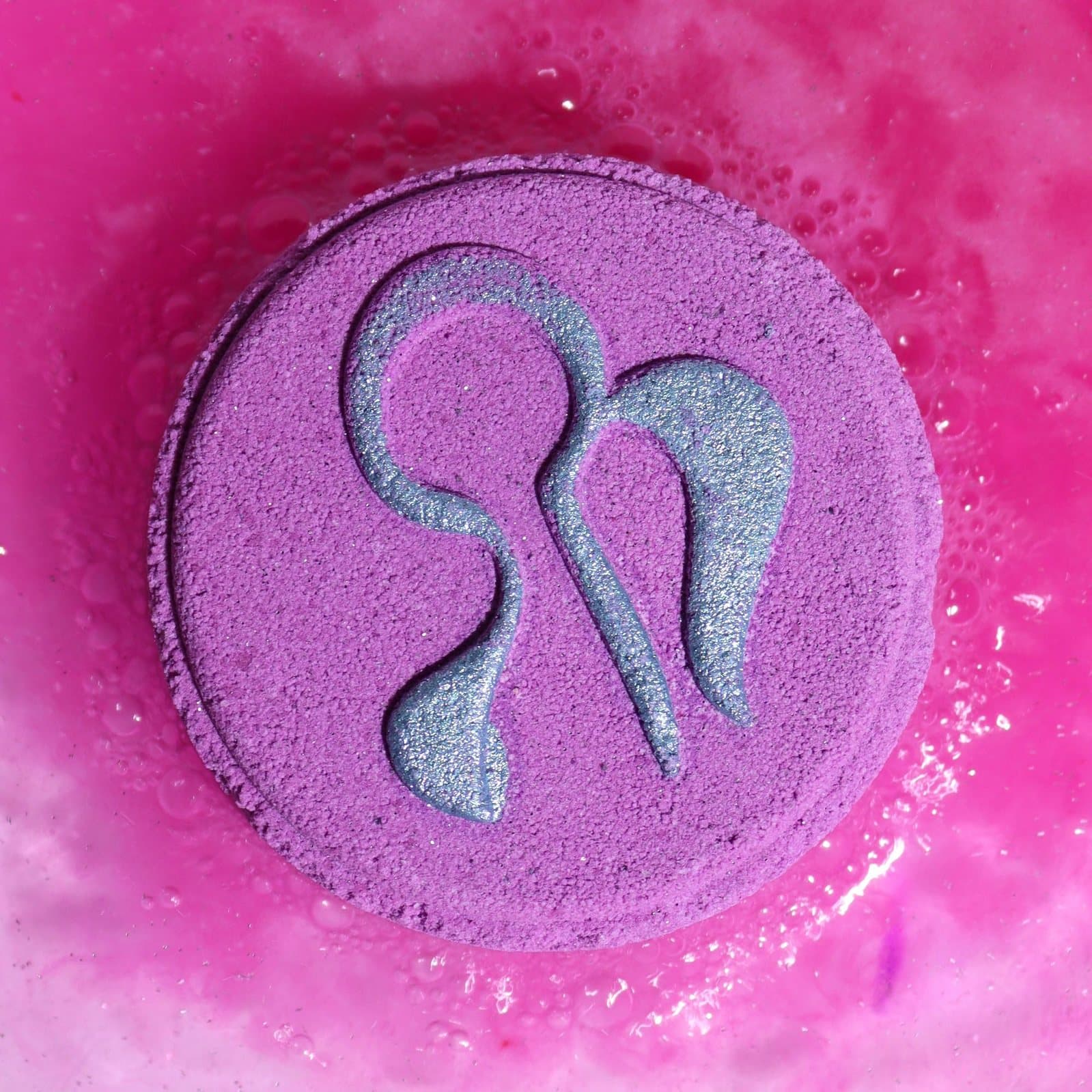 Set of two zodiac bath fizzers with horoscope