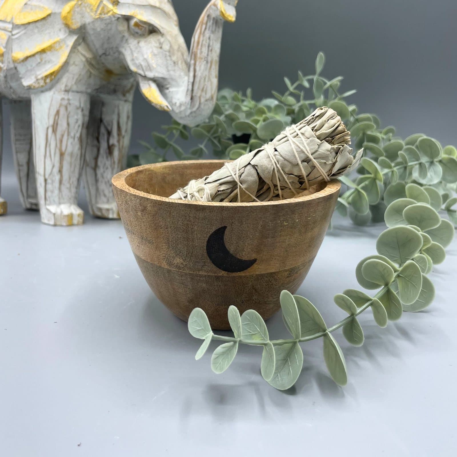 Mango wood ritual offerings bowl with a Three Moons design
