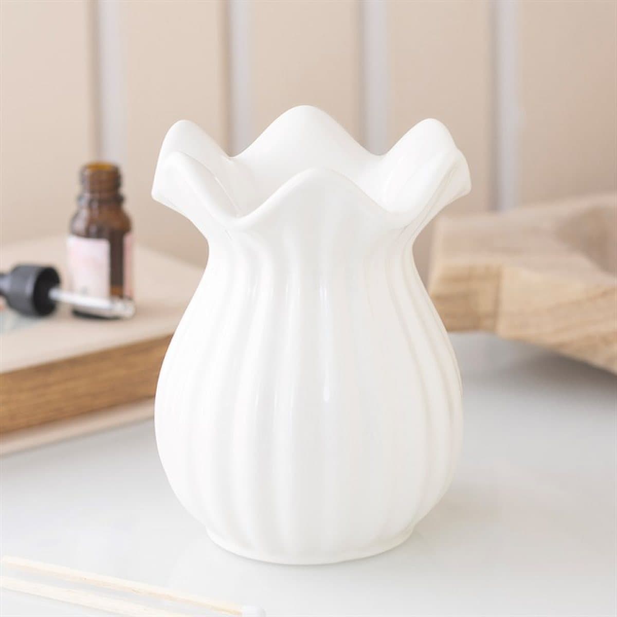 White ceramic pleated flare oil burner
